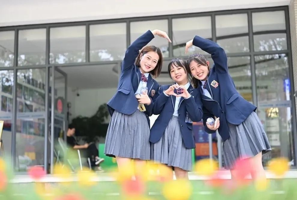 A＾A(y)ưܞ鷫uِ